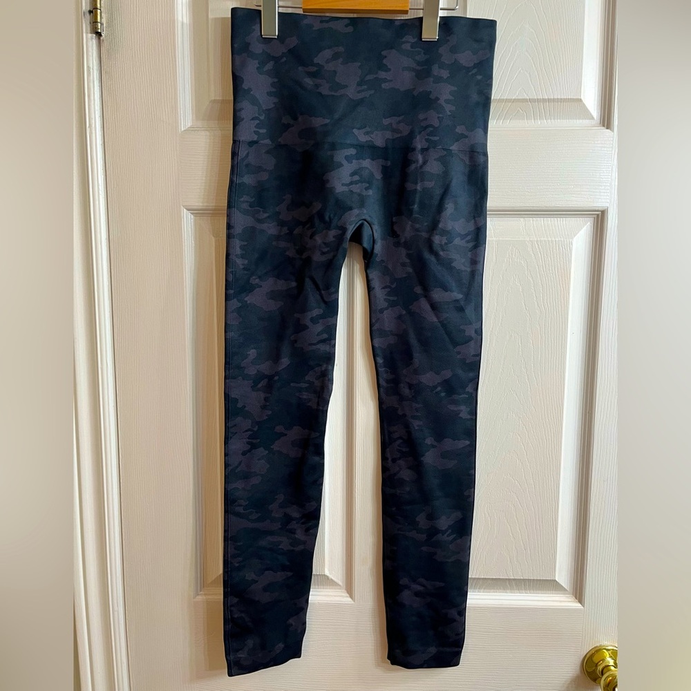 💐SPANX EcoCare Seamless Leggings - Camouflage size 1X